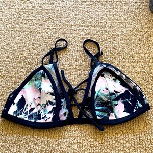 Target swimwear bikini top size M